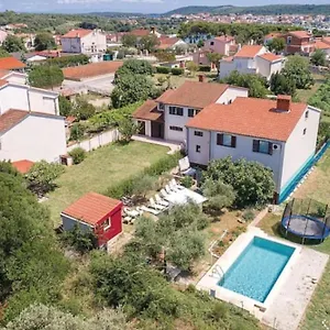 Domus Maria With Swimming Pool And Free Parking Ferienhaus