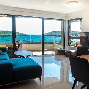 Lijon Apartment